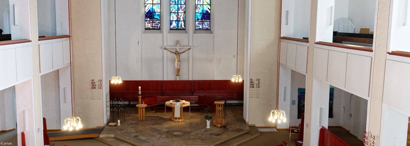 Blick in die Kirche