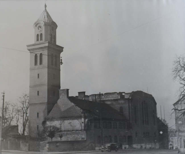 1943 zerstörte Lutherkirche